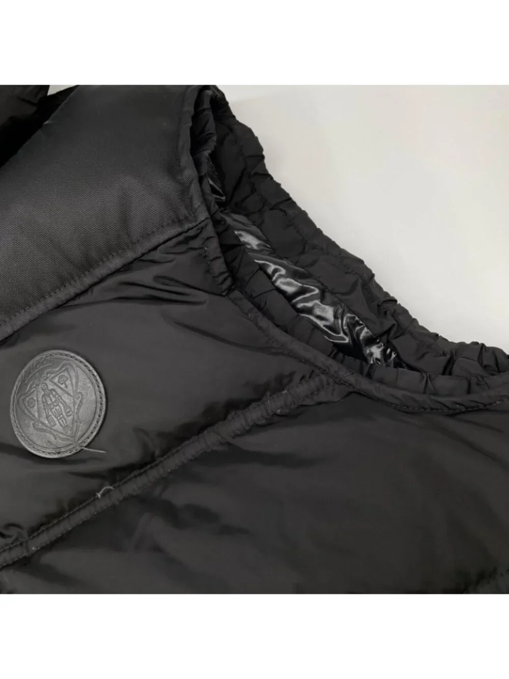 Gucci Black Nylon Down Vest 46